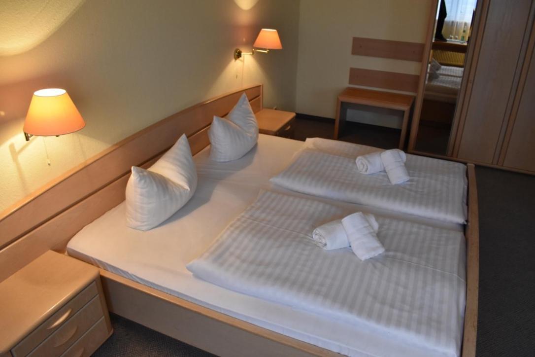 Hotel Trebeltal Demmin Buitenkant foto