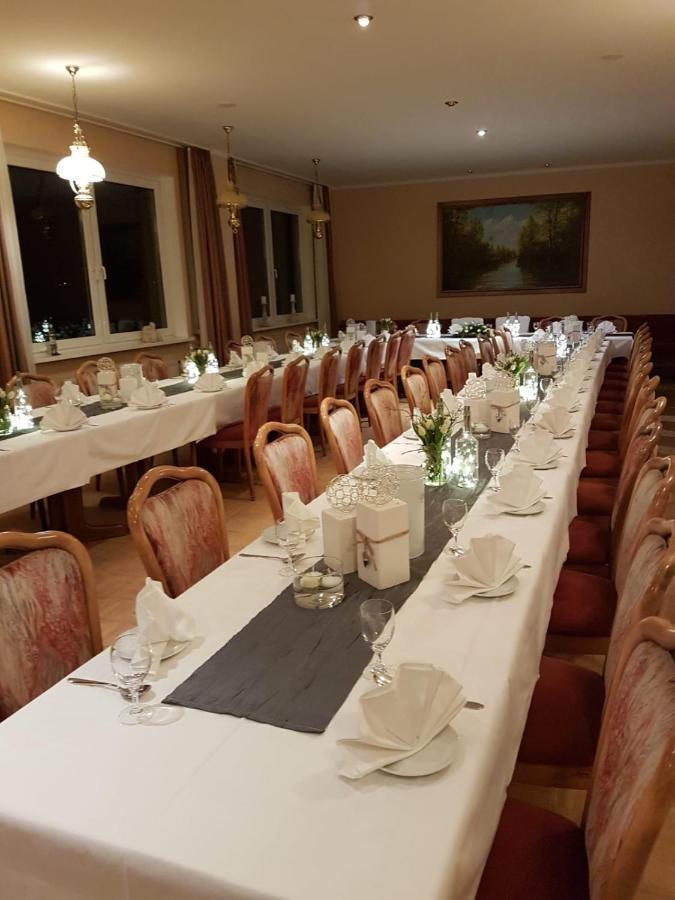 Hotel Trebeltal Demmin Buitenkant foto