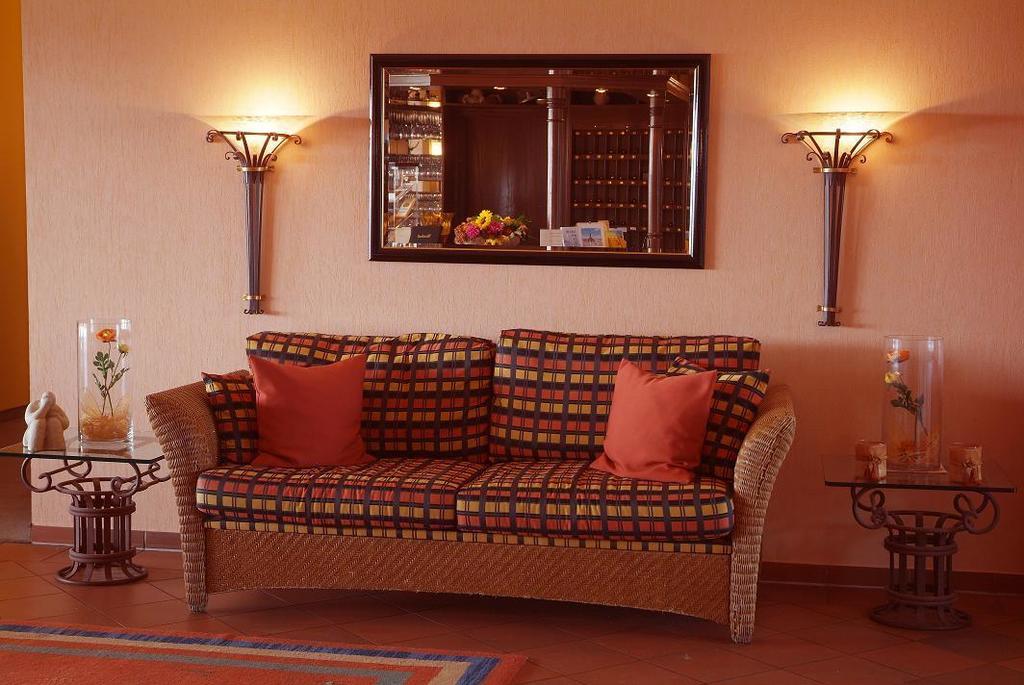 Hotel Trebeltal Demmin Buitenkant foto